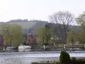 thames at streatley